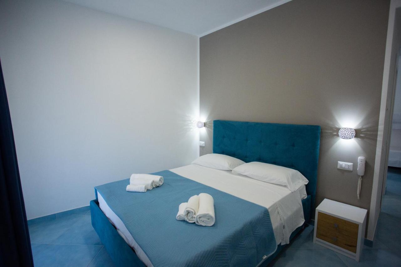 Hotel Da Alfredo カステッラバーテ エクステリア 写真