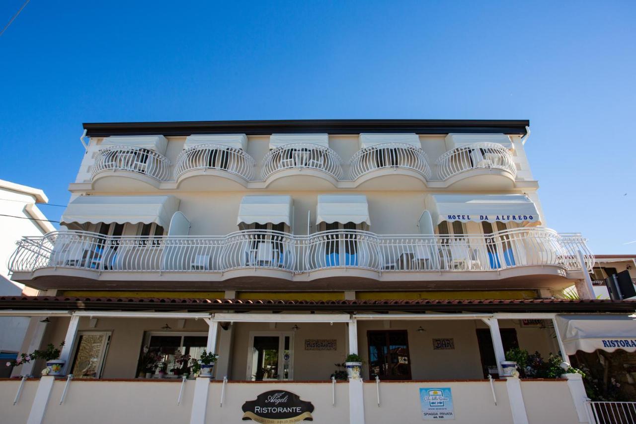 Hotel Da Alfredo カステッラバーテ エクステリア 写真